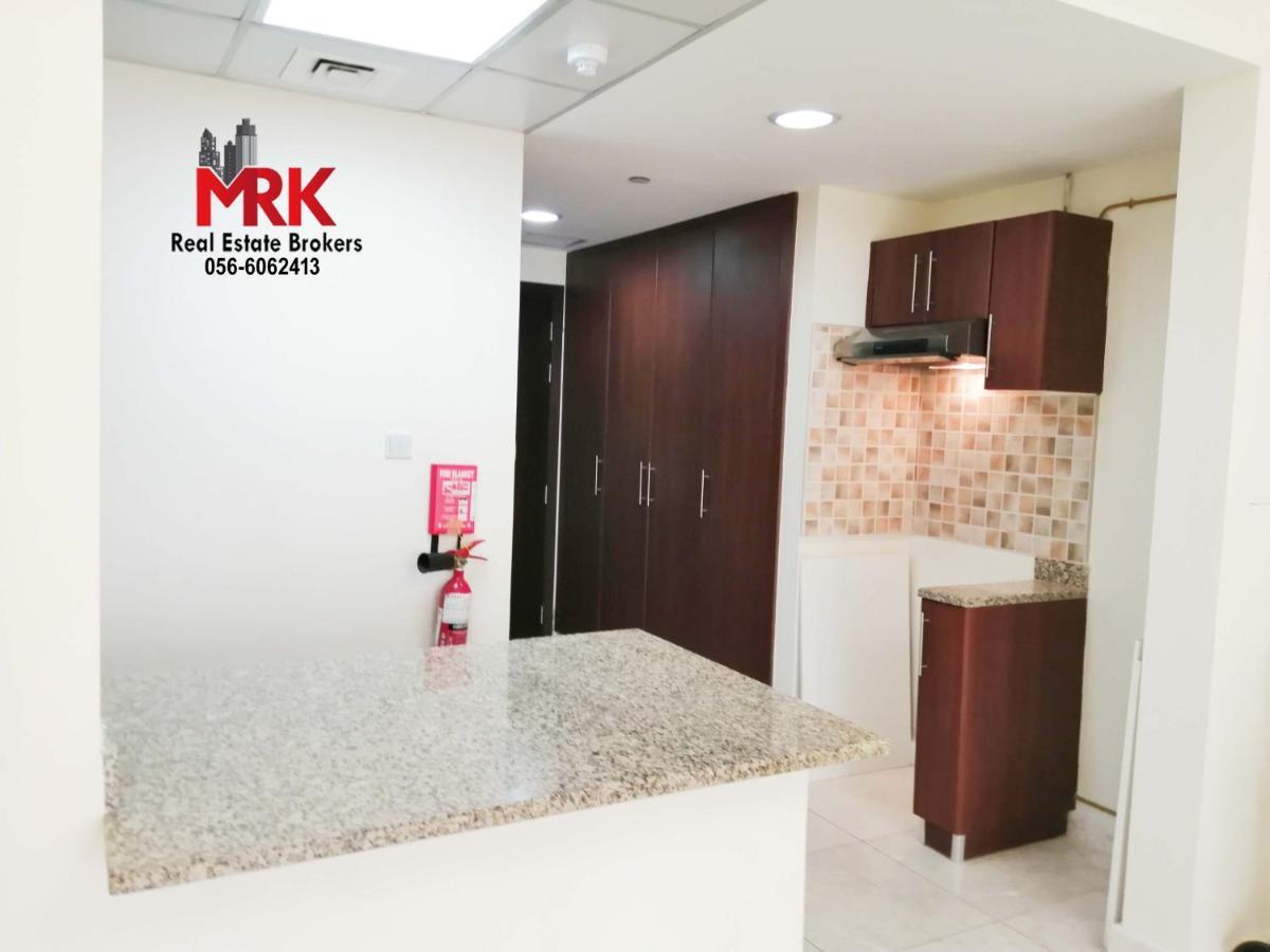 Studio Apartment Dubai Bagian luar foto